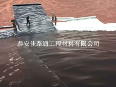 污水處理防滲膜損壞，這 5 大自然因素是主要原